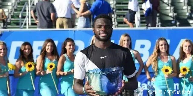 奏与发牌效 奏与发牌效